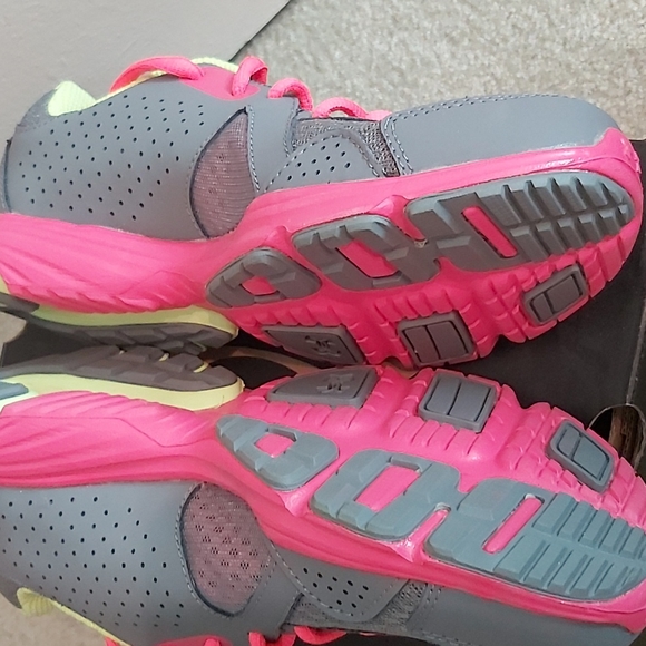 Under Armour Endure 6.5 Womens - Picture 4 of 5